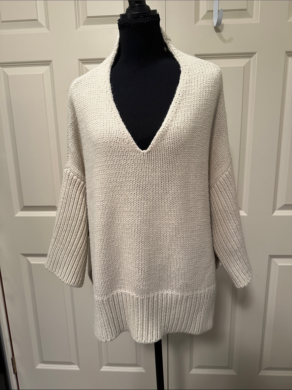 Anthropologie Cream V-Neck Oversized Knit Sweater